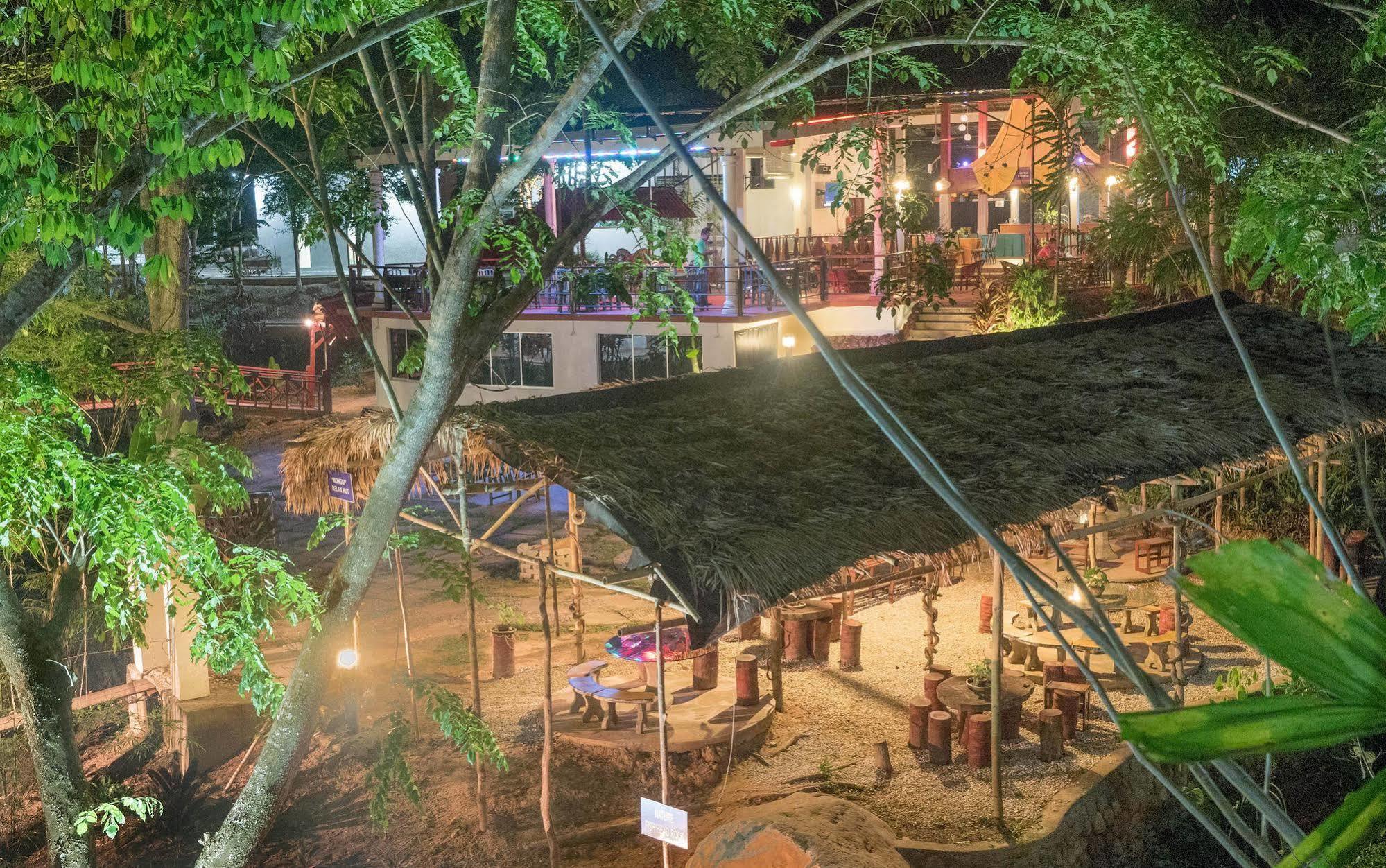 Han Rainforest Resort Куала-Тахан Экстерьер фото